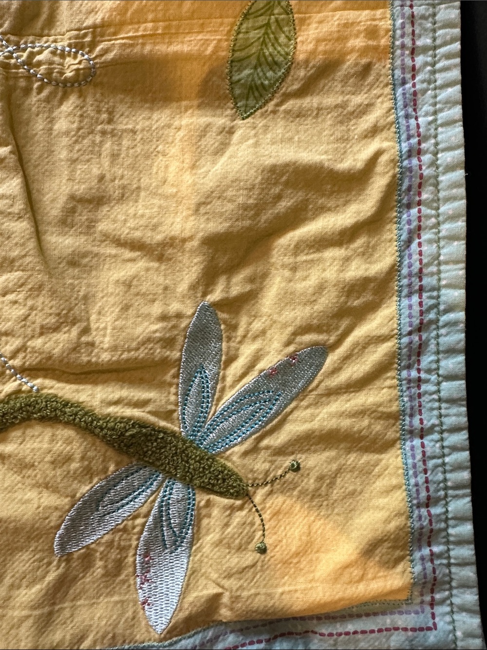 2 Yellow Springtime Floral & Bug Table Runners - Picture 5 of 8